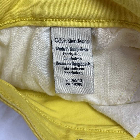 Calvin Klien Women’s Yellow Shorts Size W27 - Picture 9 of 12